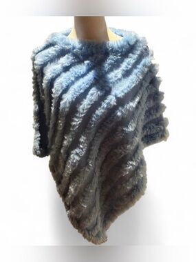 Vintage 90s Aimee Lynn knitted rabbit fur poncho capelet shawl